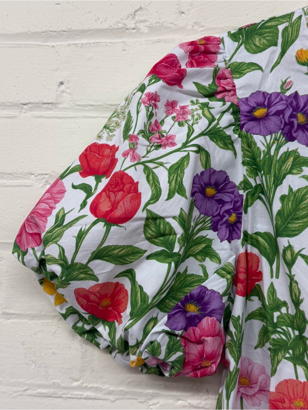 NWT Prosperina Lane Secret Garden Floral Puff Sleeve Blouse size medium - Picture 3 of 9